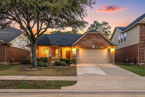 Photo of 12006 Champions Walk Lane, Houston, TX 77066 (MLS # 6659976)