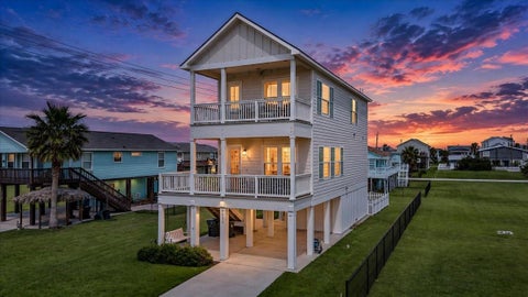 Photo of 4219 Grayson Drive, Galveston, TX 77554 (MLS # 84835197)