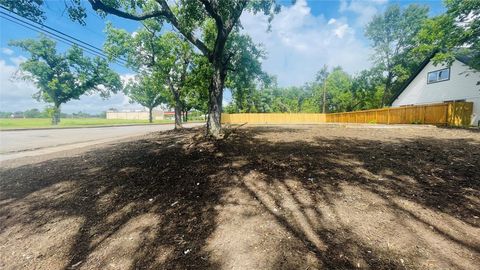 Photo of 5622 Grace Point Lane, Houston, TX 77048 (MLS # 46885238)