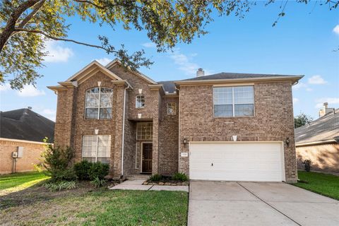 Photo of 3326 Lakeway Lane, Pearland, TX 77584 (MLS # 67389707)