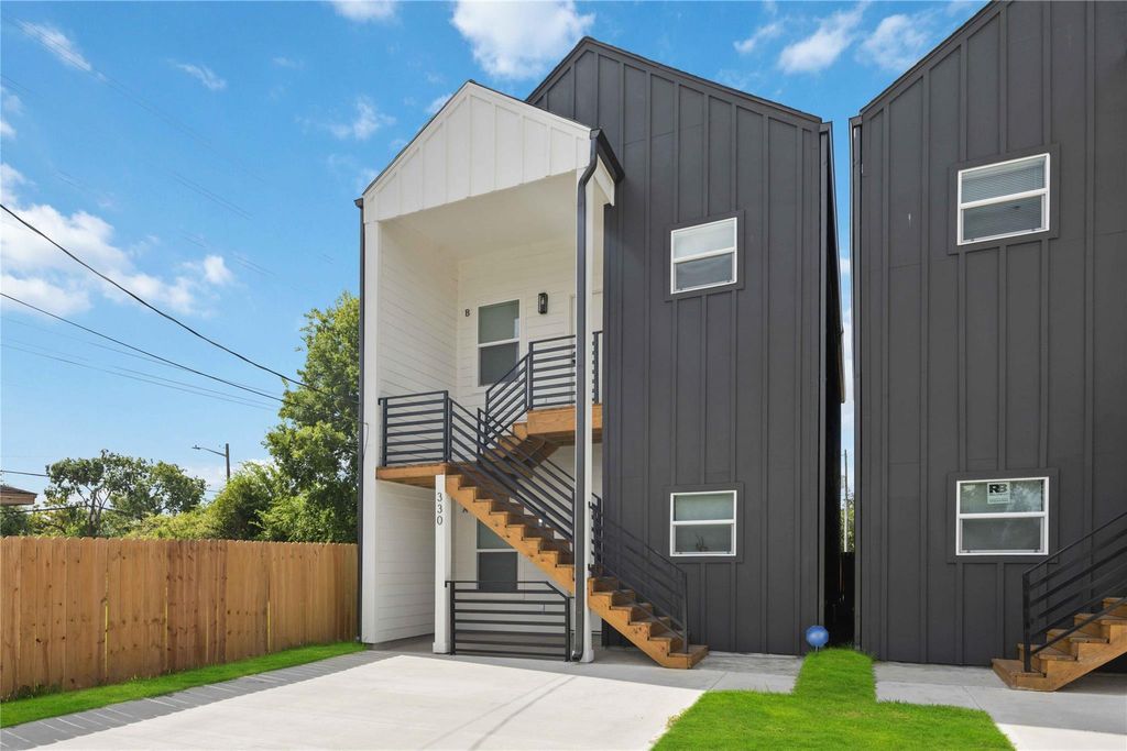 Photo of 330 Clearwater B #B, Houston, TX 77029 (MLS # 51917983)