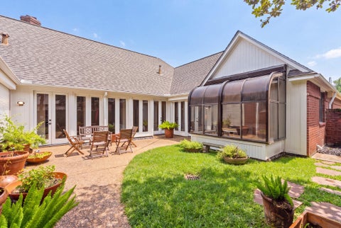 Photo of 230 Lakeside Boulevard, Sugar Land, TX 77478 (MLS # 30481736)