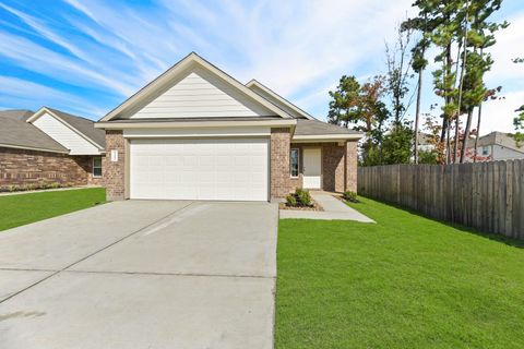 Photo of 112 Cape Buffalo Drive, Huntsville, TX 77320 (MLS # 95331030)