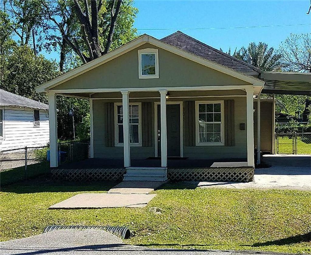 Photo of 306 E 32nd Street, Houston, TX 77018 (MLS # 48696017)