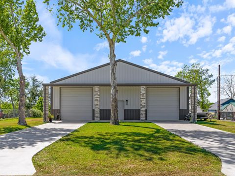 Photo of 174 County Road 243, Bay City, TX 77414 (MLS # 53649505)