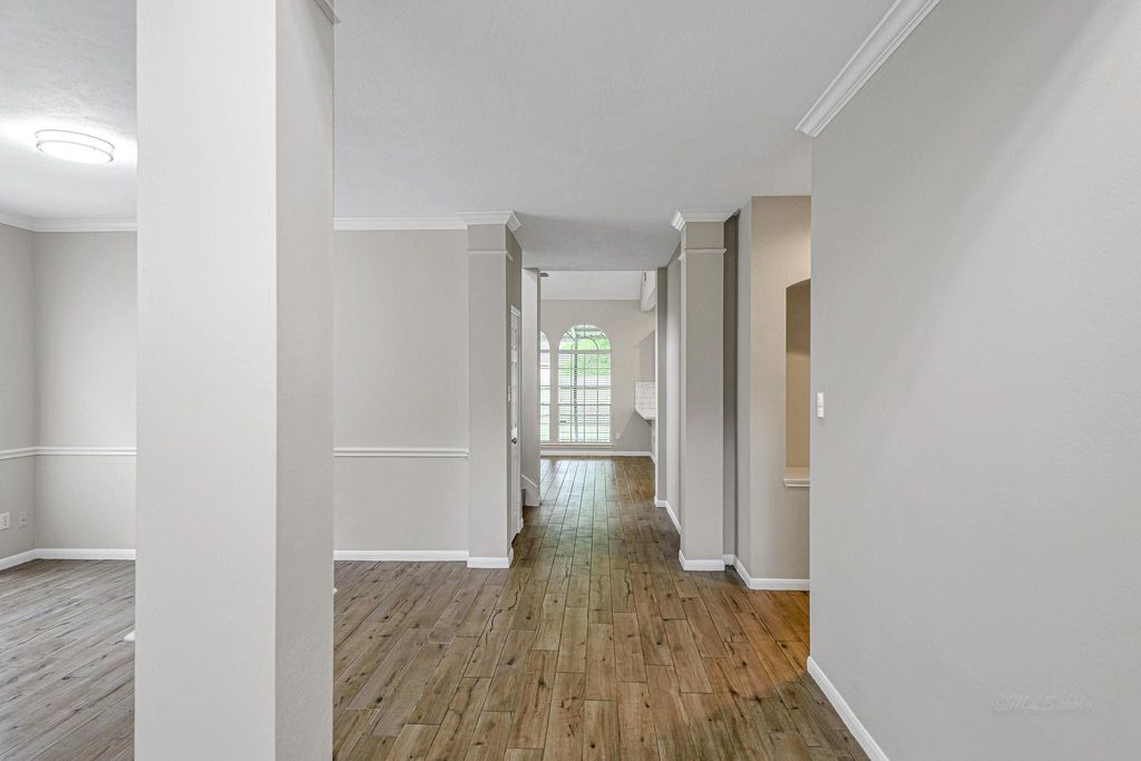 Photo of 8827 Lawncliff Lane, Houston, TX 77040 (MLS # 39065896)