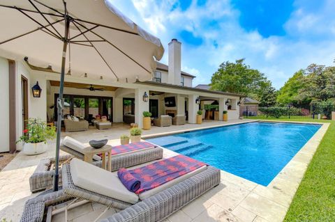 Photo of 1602 Keenen Ct Ct, Houston, TX 77077 (MLS # 31809857)