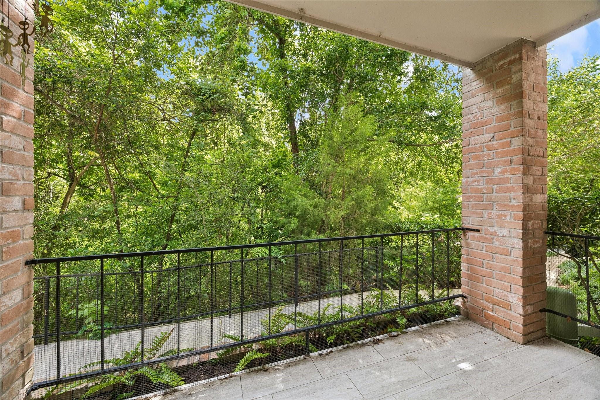 2238 S Piney Point Road 109