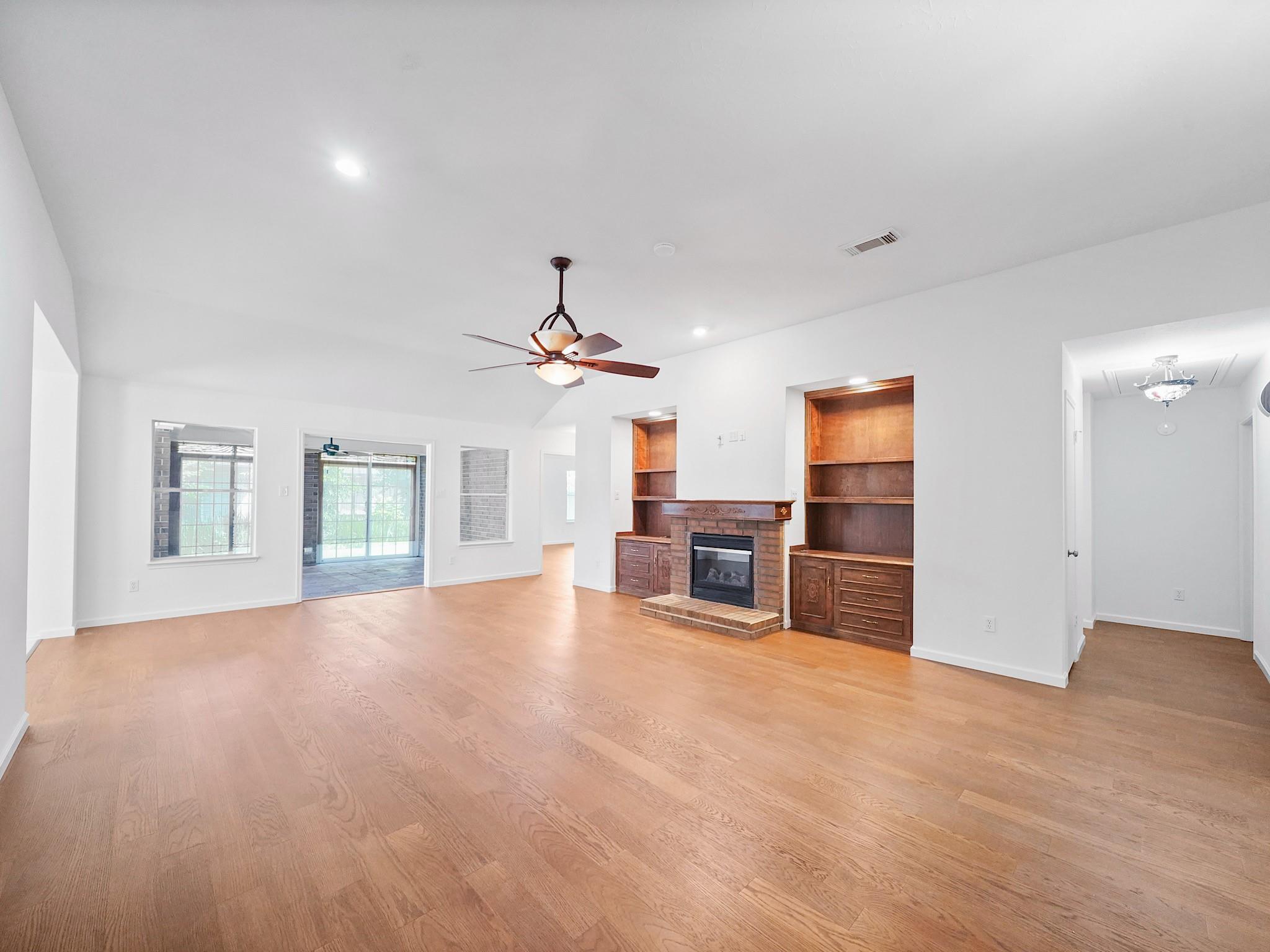 2711 N Peach Hollow Circle