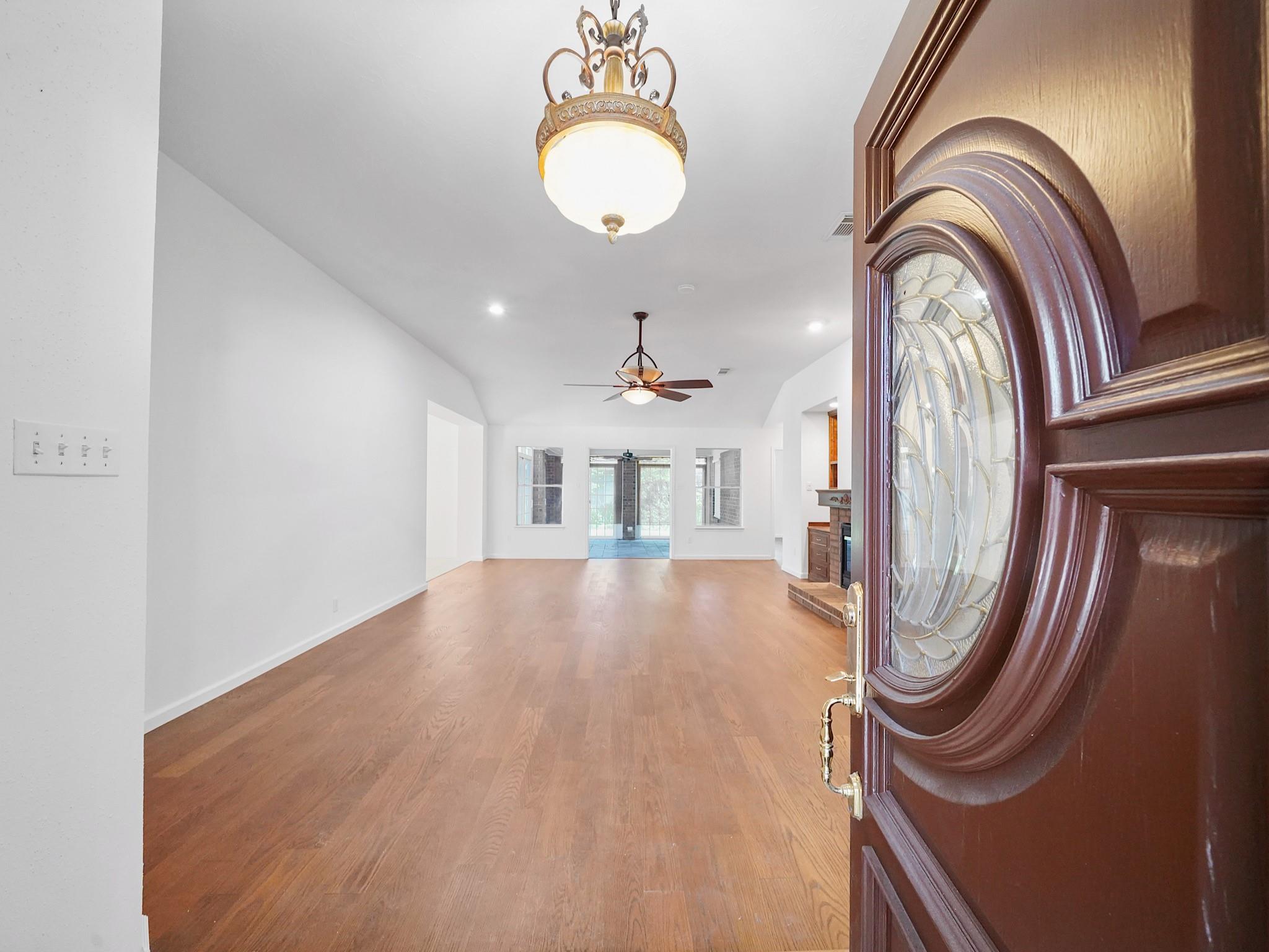 2711 N Peach Hollow Circle