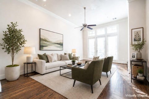 Photo of 1027 Saint Charles Street, Houston, TX 77003 (MLS # 23505930)