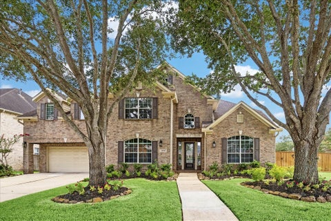 Photo of 7906 Emerald Haven Drive, Sugar Land, TX 77479 (MLS # 60975680)