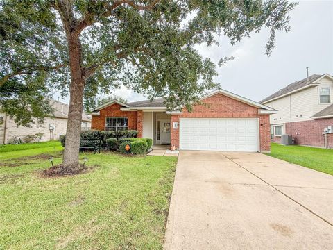Photo of 6009 Village Grove Drive, Pearland, TX 77581 (MLS # 73475417)
