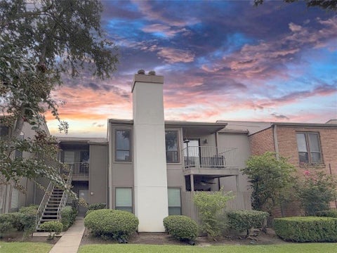 Photo of 1201 Bering Drive #39, Houston, TX 77057 (MLS # 24818466)