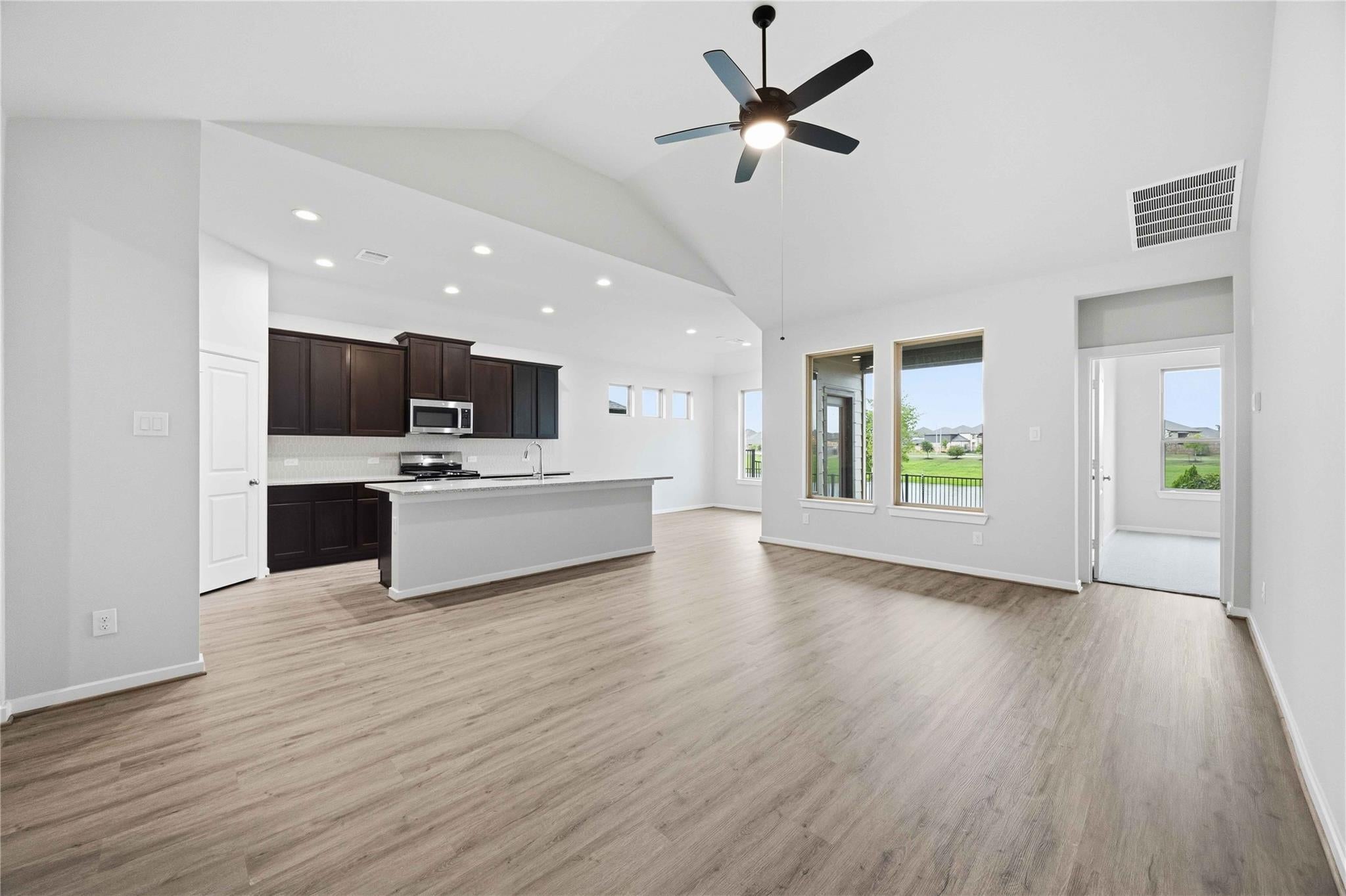 2512 Seneca Lake