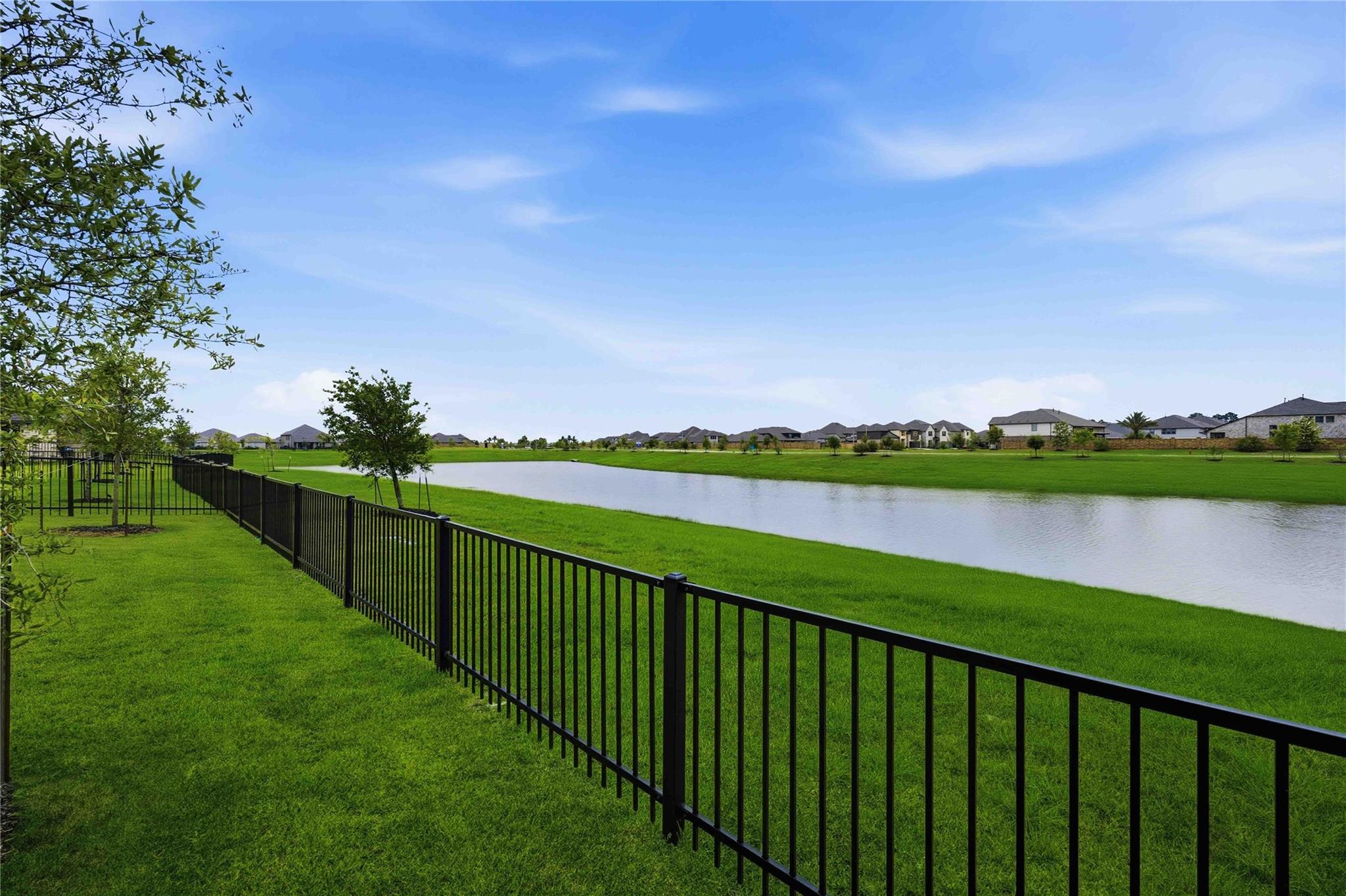 2512 Seneca Lake