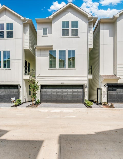 Photo of 804 Sienna Palm Lane, Houston, TX 77008 (MLS # 72045436)