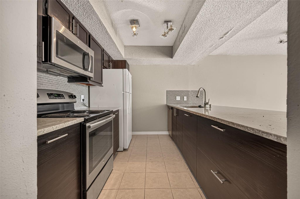 Photo of 2818 S Bartell Drive #13, Houston, TX 77054 (MLS # 20672030)