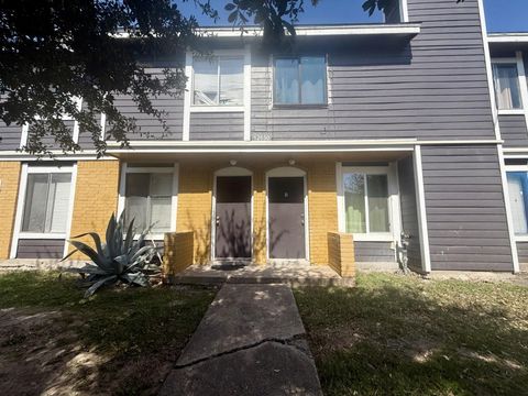 Photo of 12650 Ashford Meadow Drive #4, Houston, TX 77082 (MLS # 19484676)