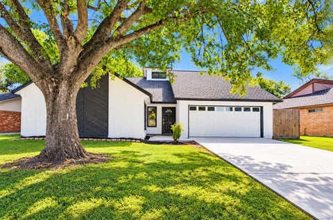 Photo of 718 Land Grant Drive, Richmond, TX 77406 (MLS # 65634292)