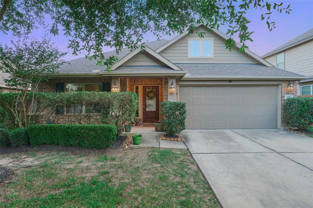 Photo of 655 Oak Circle Drive E, Conroe, TX 77301 (MLS # 60787151)