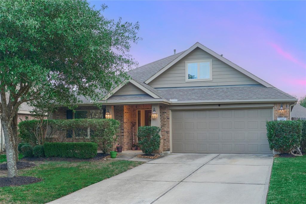 Photo of 655 Oak Circle Drive E, Conroe, TX 77301 (MLS # 60787151)
