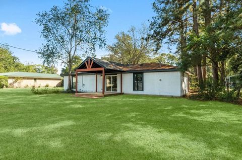 Photo of 749 County Road 774, Buna, TX 77612 (MLS # 9179905)