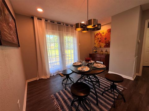 Tiny photo for 749 County Road 774, Buna, TX 77612 (MLS # 9179905)