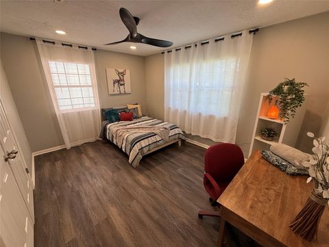 Tiny photo for 749 County Road 774, Buna, TX 77612 (MLS # 9179905)