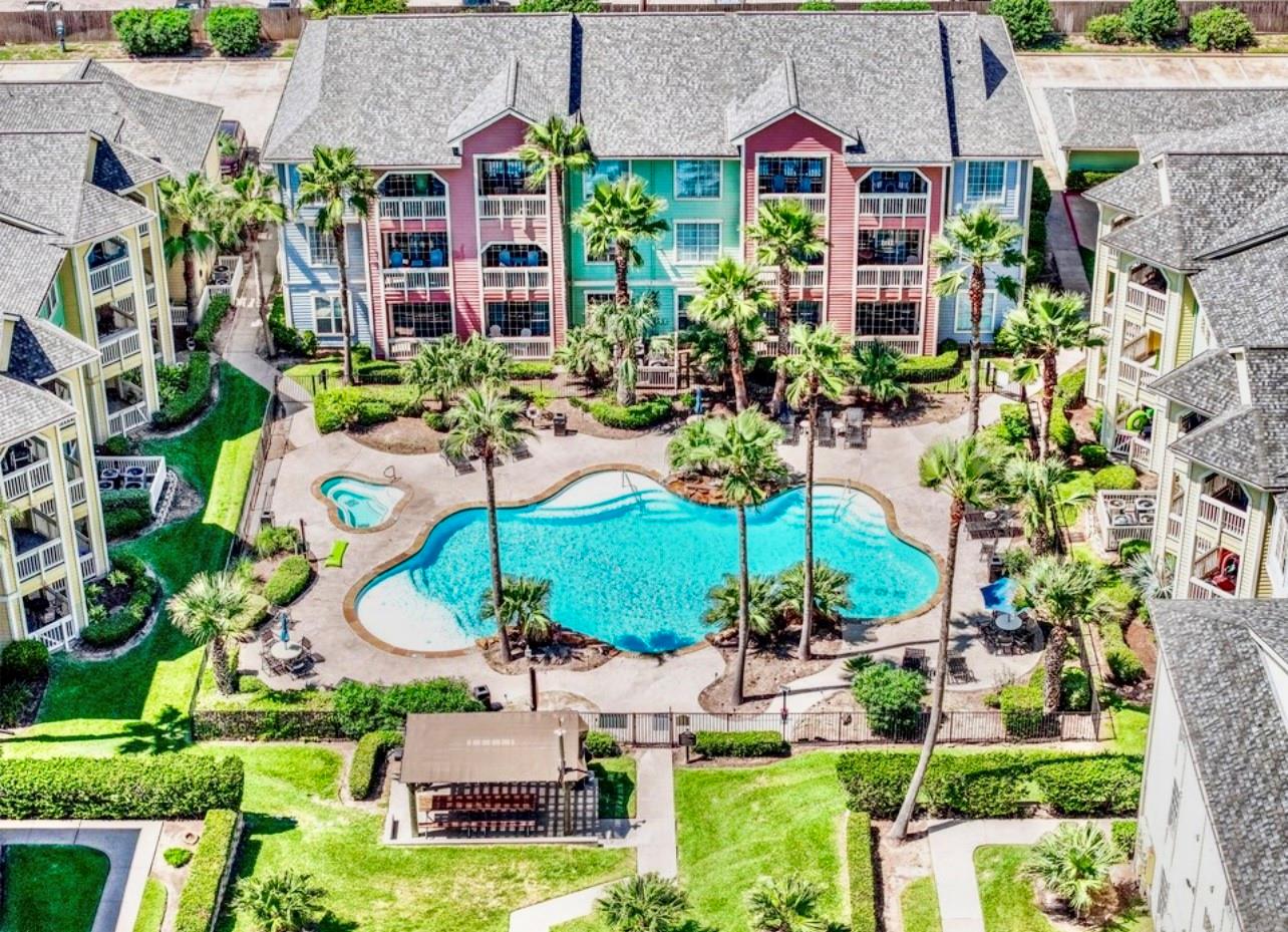 7000 Seawall Blvd 215