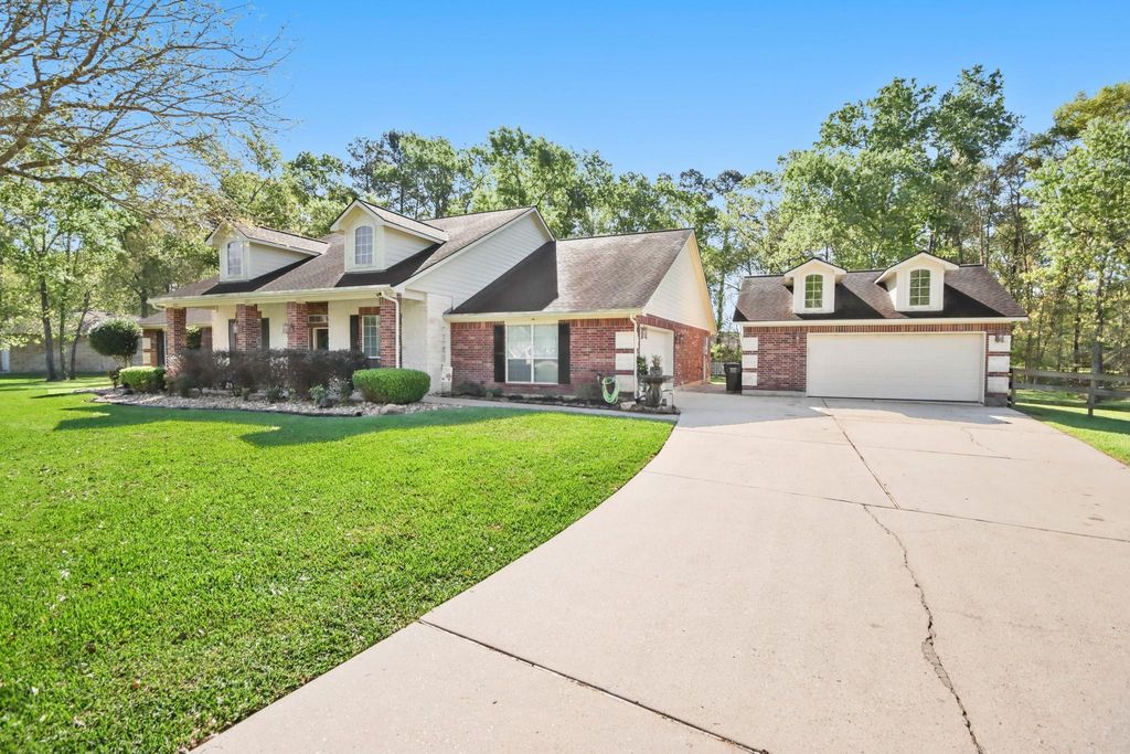 Photo of 1106 Commons Waterway Drive, Huffman, TX 77336 (MLS # 4218941)