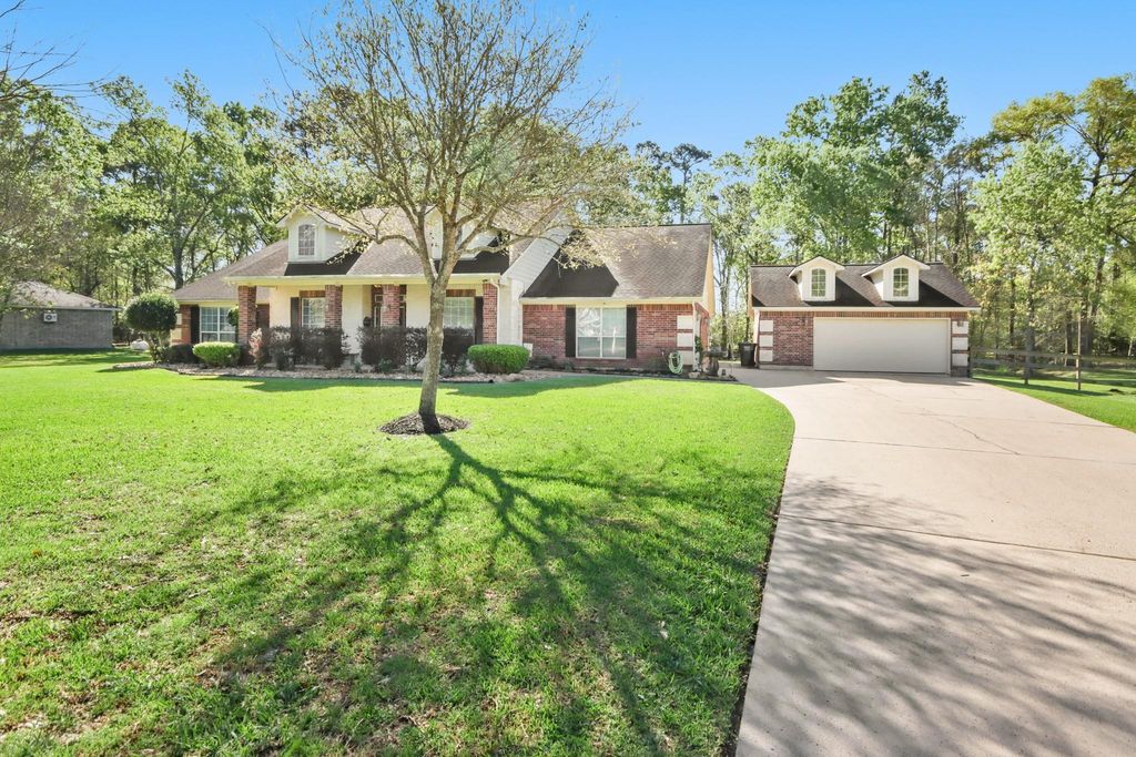 Photo of 1106 Commons Waterway Drive, Huffman, TX 77336 (MLS # 4218941)
