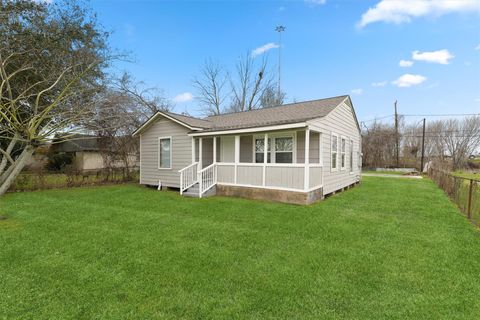 Photo of 1107 Defender Street, Houston, TX 77029 (MLS # 10509612)