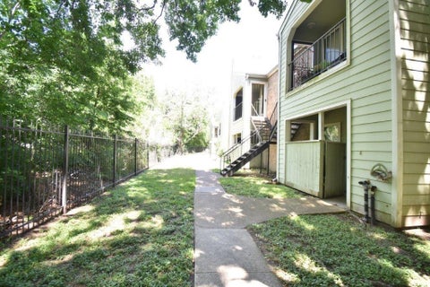 Photo of 6602 Harbor Town Drive #605, Houston, TX 77036 (MLS # 5344263)