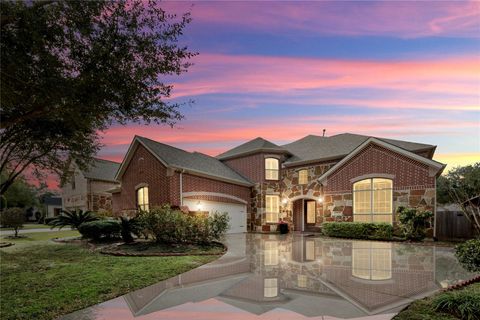 Homes For Sale - 7117 Argonne Trail<br/> Sugar Land, TX 77479