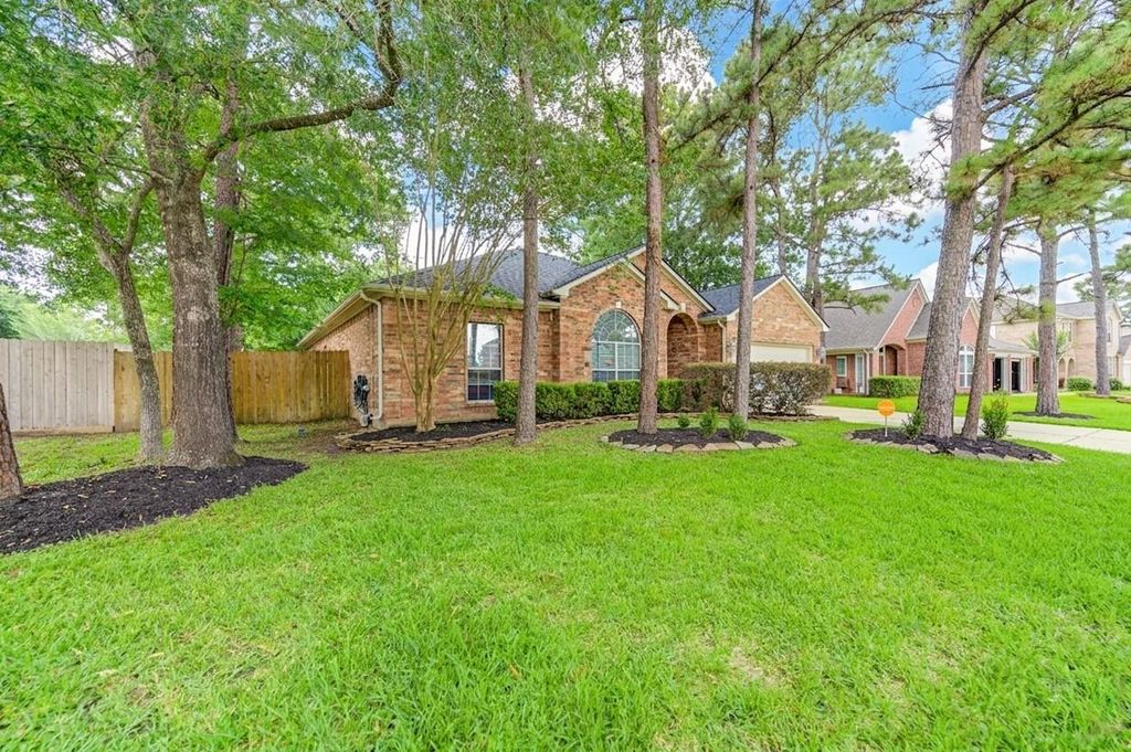 Photo of 7902 Trophy Place Drive Dr, Humble, TX 77346 (MLS # 44990472)