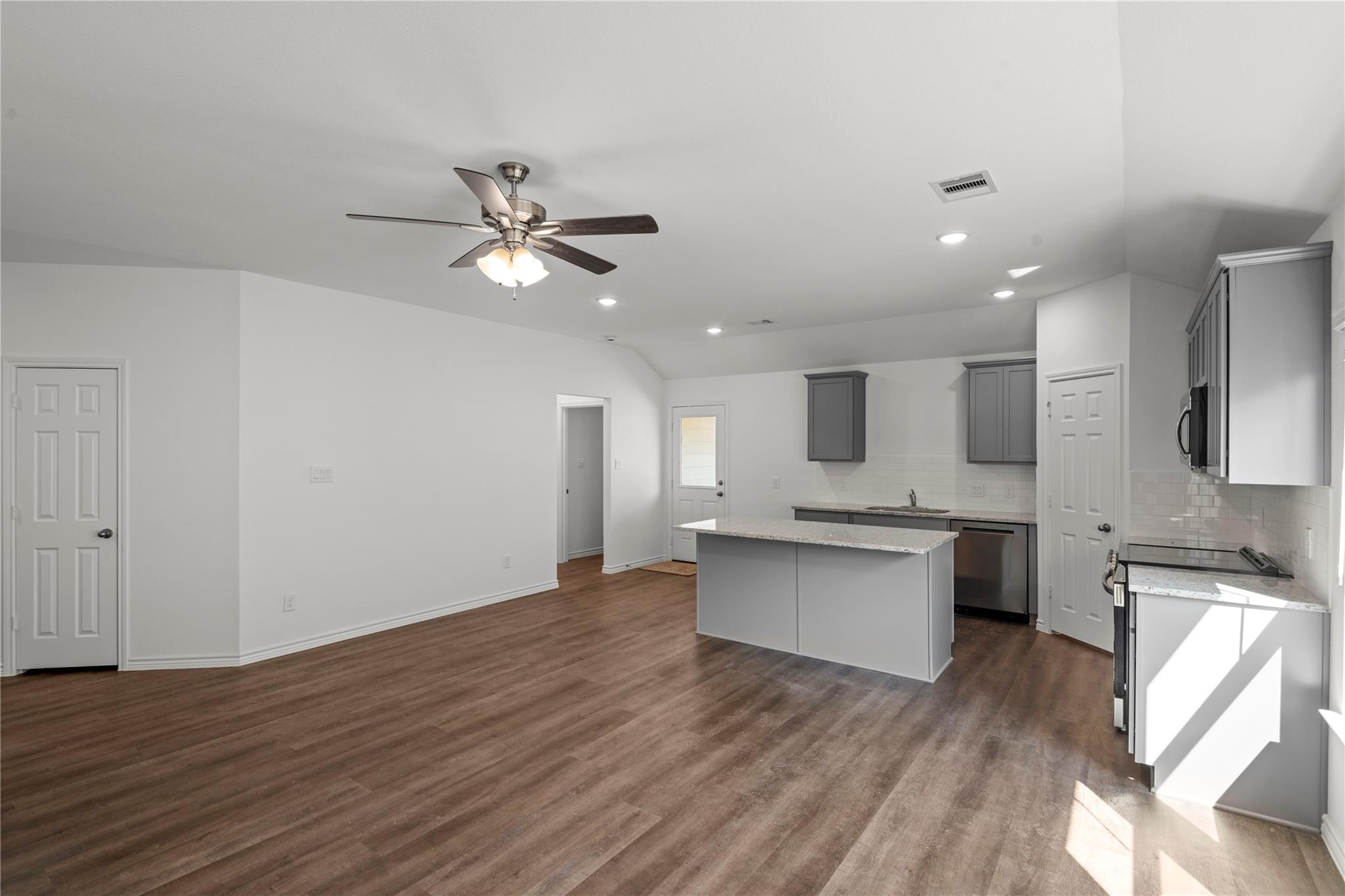 501 Oak Chase Avenue