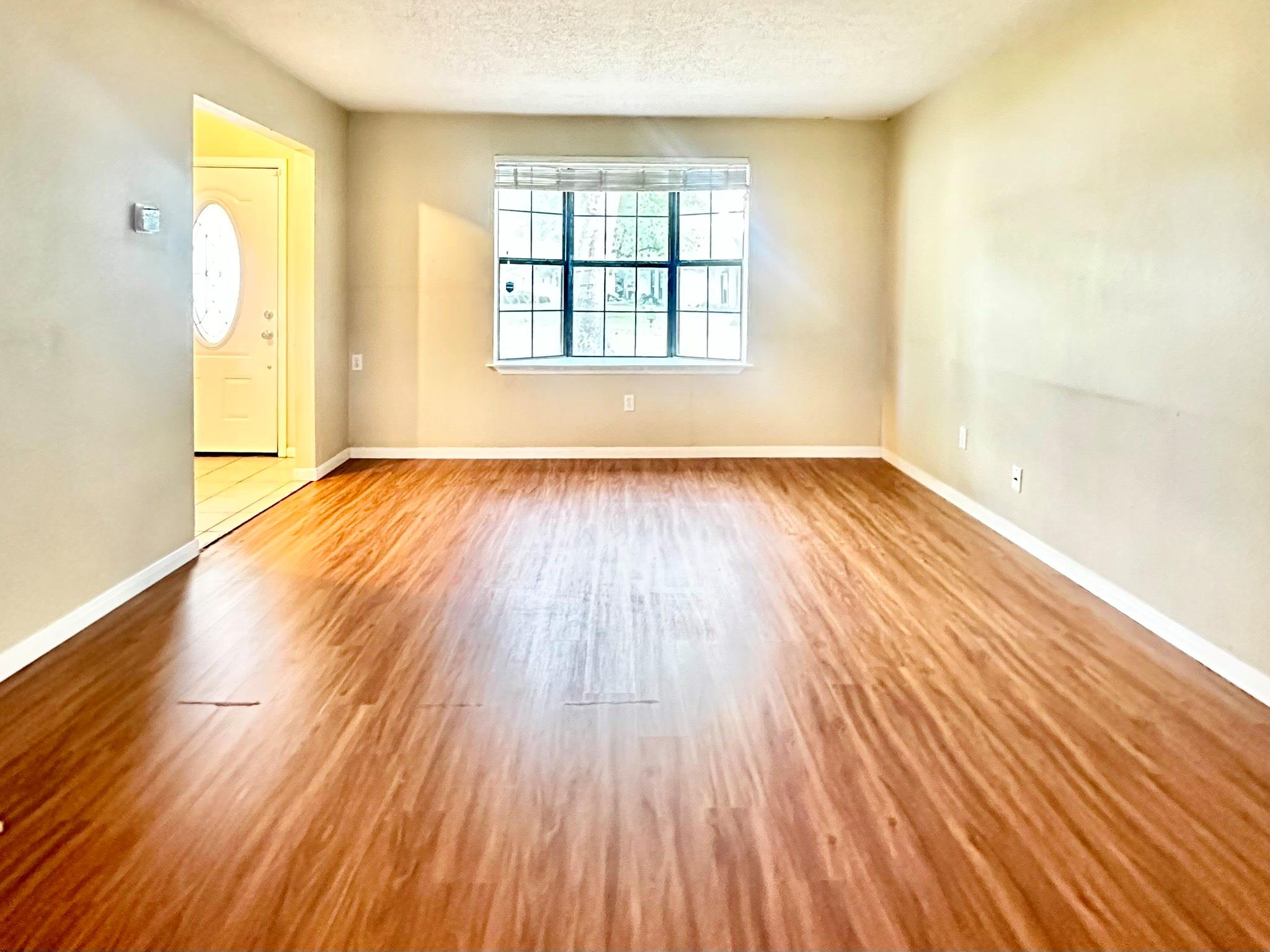 536 Castlelake Drive