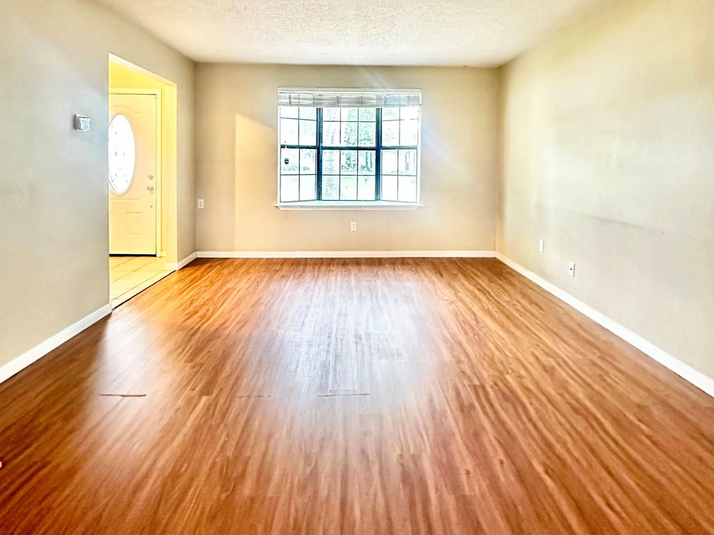 Photo of 536 Castlelake Drive, Friendswood, TX 77546 (MLS # 47702175)