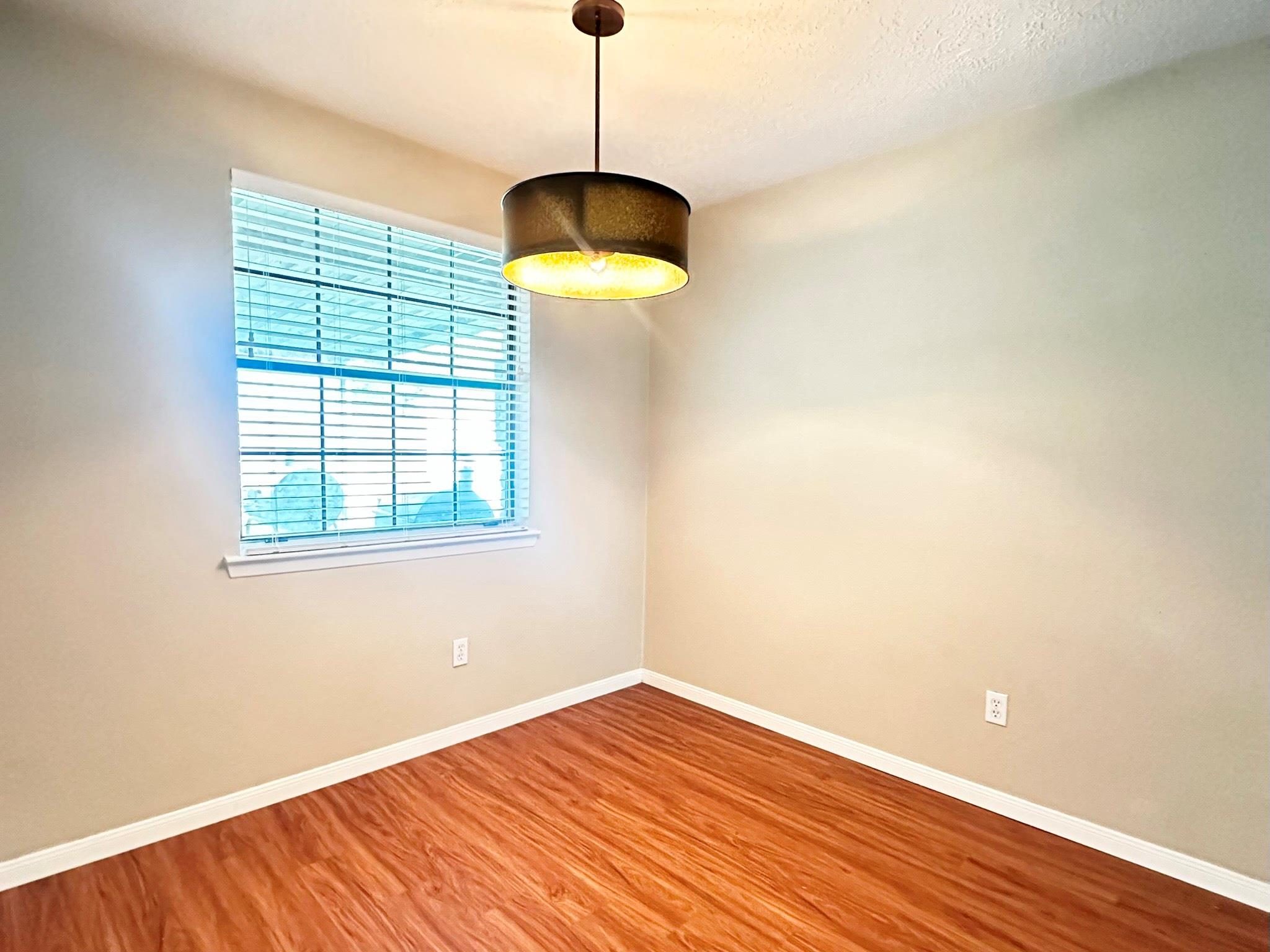 536 Castlelake Drive