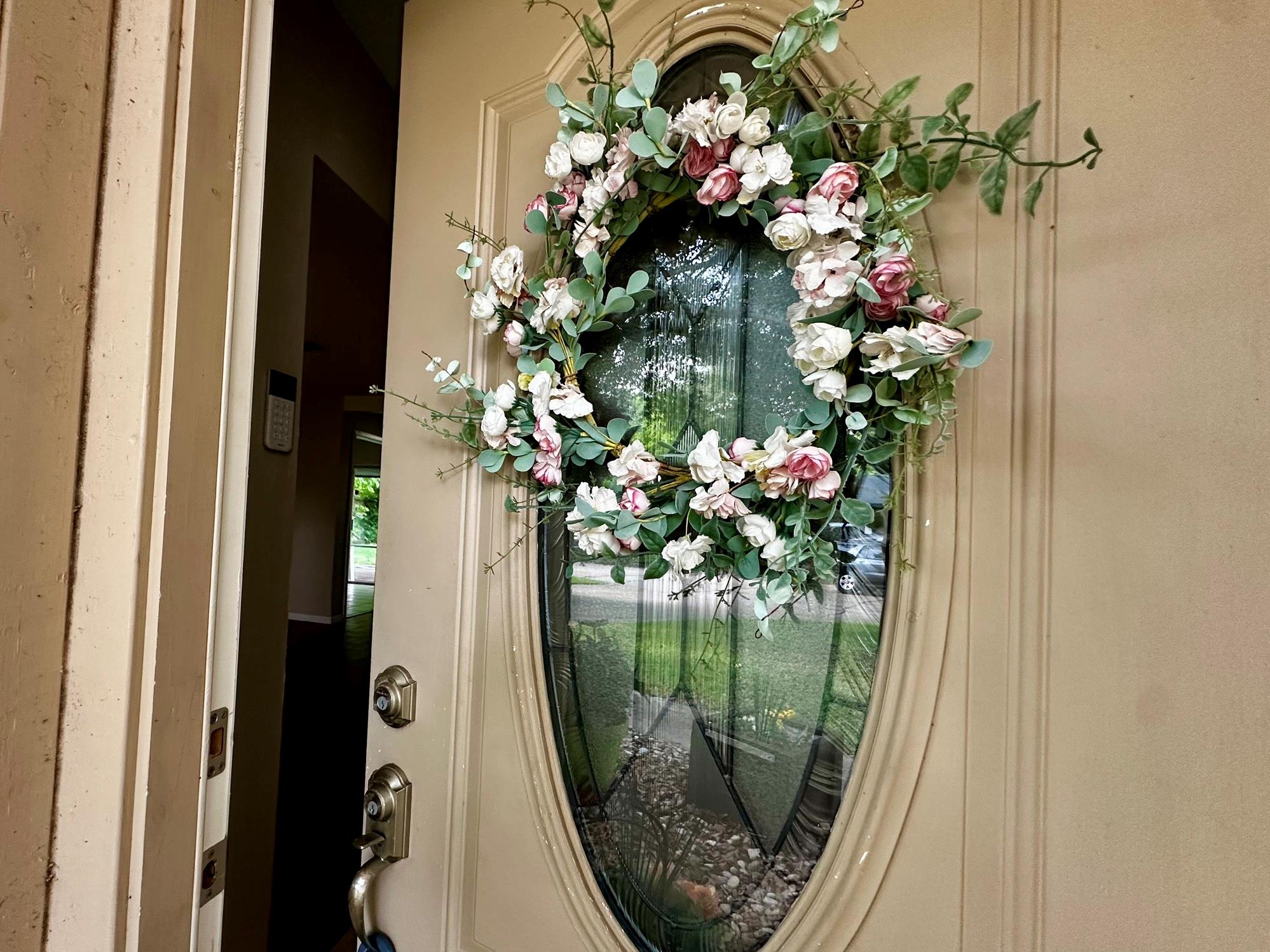 536 Castlelake Drive