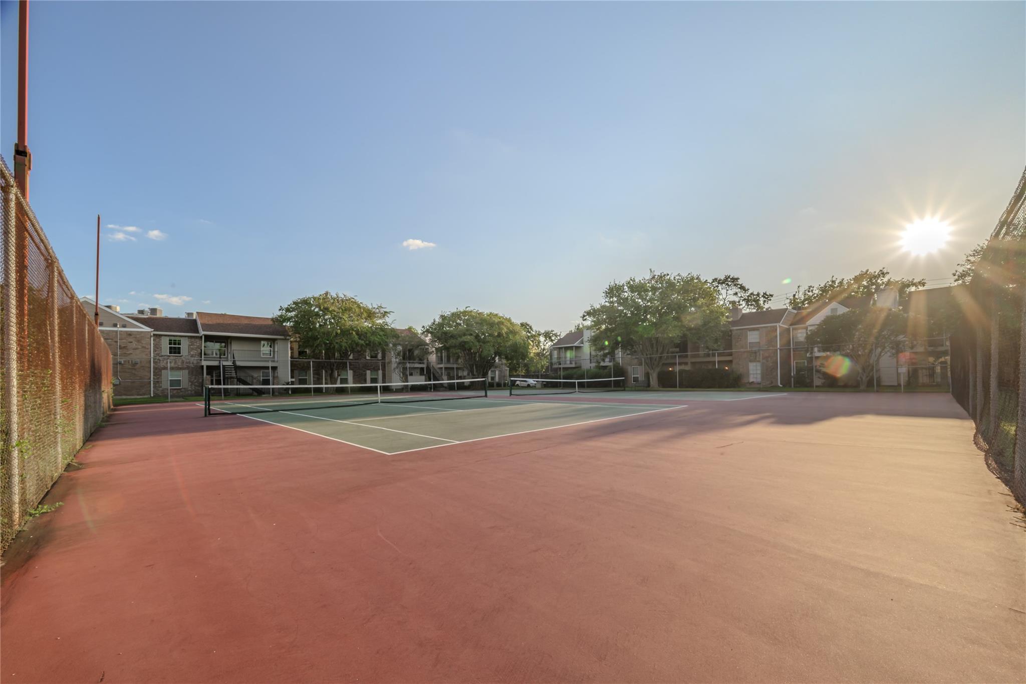 Houston, Texas 77063, United States, 1 Bedroom Bedrooms, ,1 BathroomBathrooms,Residential,Pending,211078