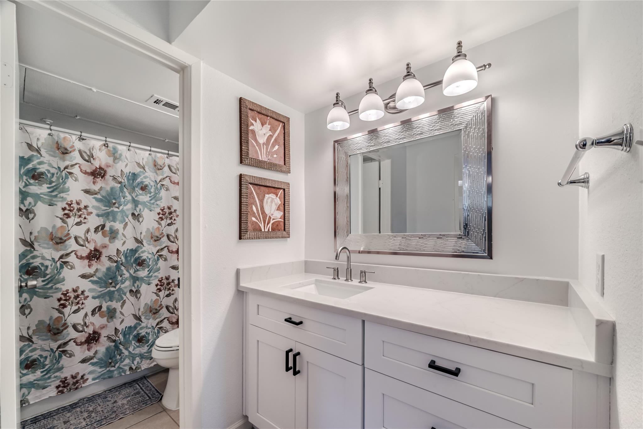 Houston, Texas 77063, United States, 1 Bedroom Bedrooms, ,1 BathroomBathrooms,Residential,Pending,211078