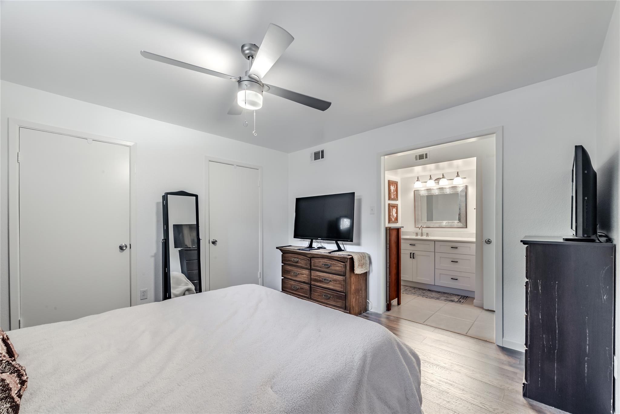 Houston, Texas 77063, United States, 1 Bedroom Bedrooms, ,1 BathroomBathrooms,Residential,Pending,211078