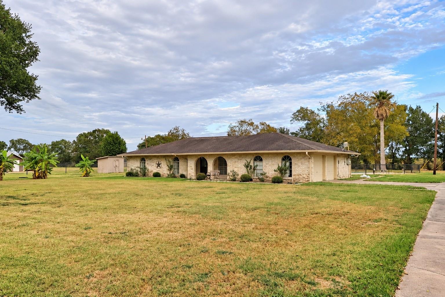 302 County Road 893