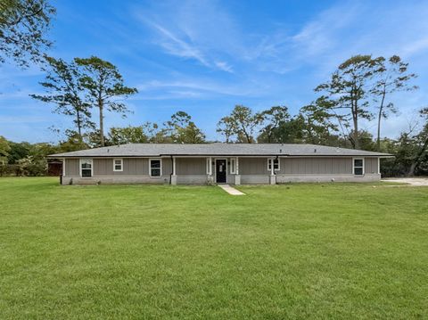 Homes For Sale - 3706 Roberts Boulevard<br/> Baytown, TX 77521