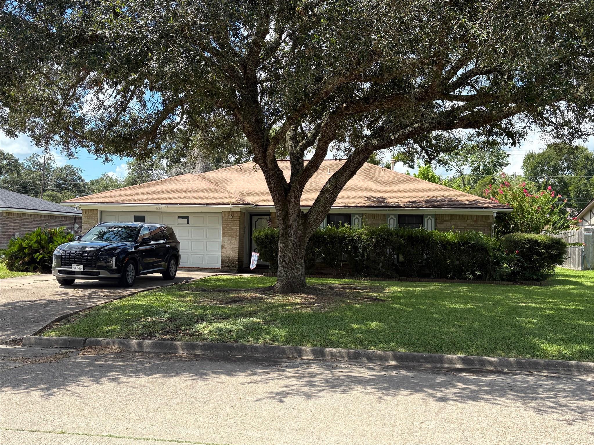 1405 Forest Park Court
