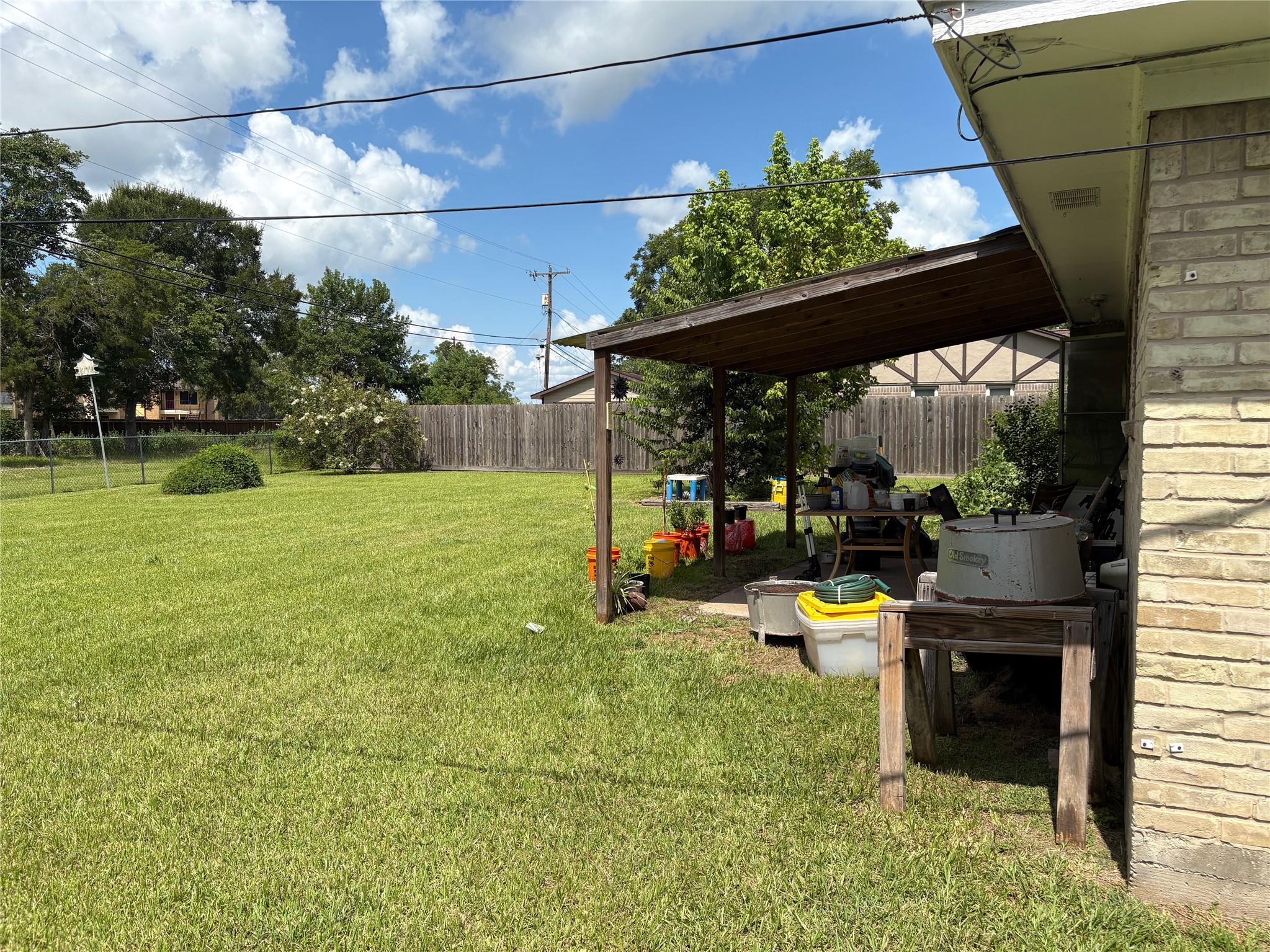 1405 Forest Park Court