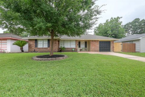 Photo of 6231 Wynnwood Lane, Houston, TX 77008 (MLS # 51896849)