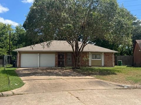 Photo of 4602 Dalmatian Drive, Houston, TX 77045 (MLS # 51627595)